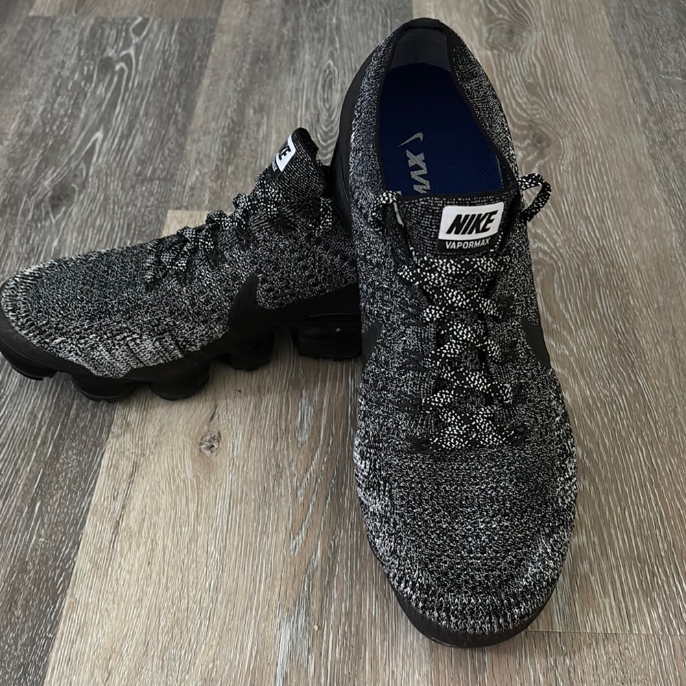 Nike Men's Black VaporMax Shoes